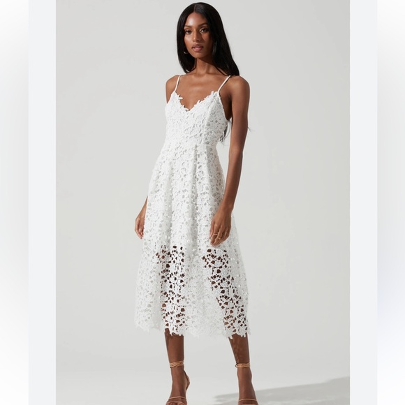 Astr Dresses & Skirts - ASTR the label‎ Lace A Line Midi Dress - White / Size M / Box 23-2